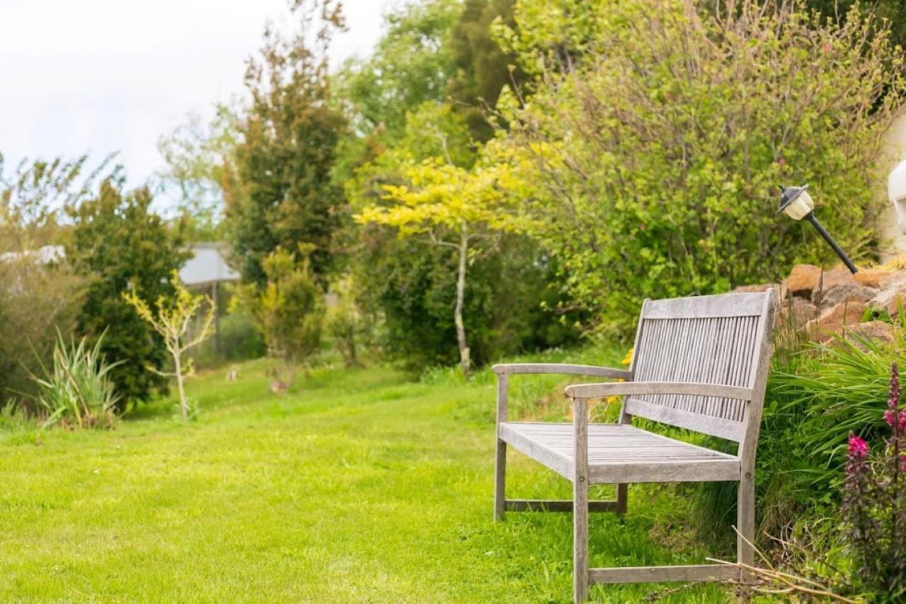 3 Hills At The Good Place Staverton 외부 사진